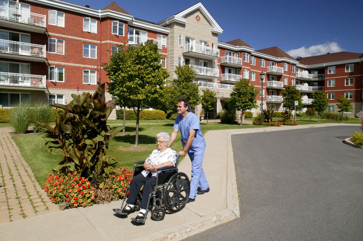 Hospice Care vs Nursing Home