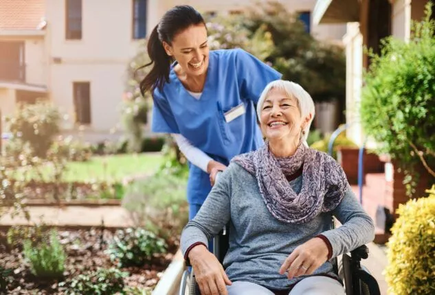 Senior care services by helping hands in Portland,OR